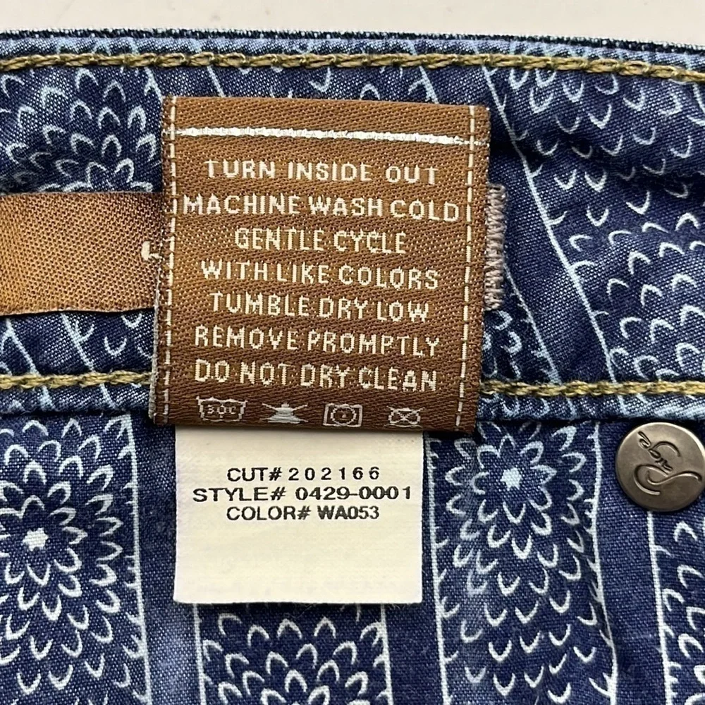 Paige Premium Denim Laurel Shorts Size 28